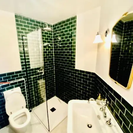 Luxury 1 Bedroom In Center With Terrace & Parking - 51b Apartment *